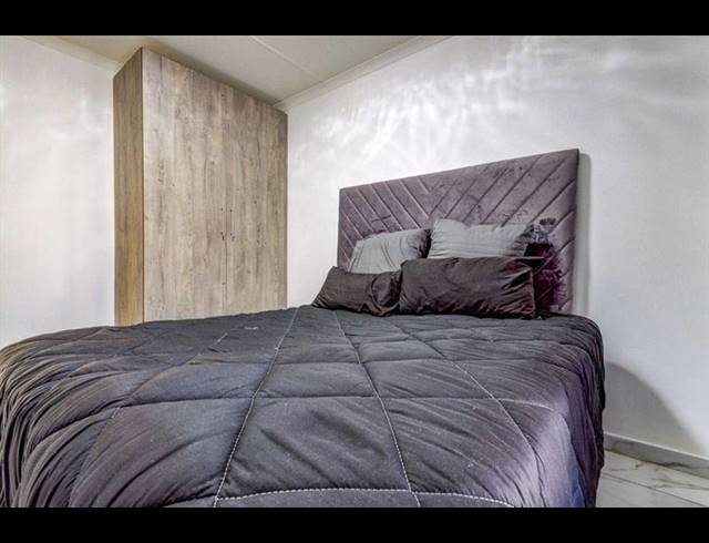 2 BEDROOM TOWNHOUSE FOR SALE IN POMONA